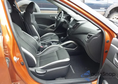 2013 Hyundai Veloster Turbo W/Black из США, поврежденный, VIN KMHTC6AE1DU111474